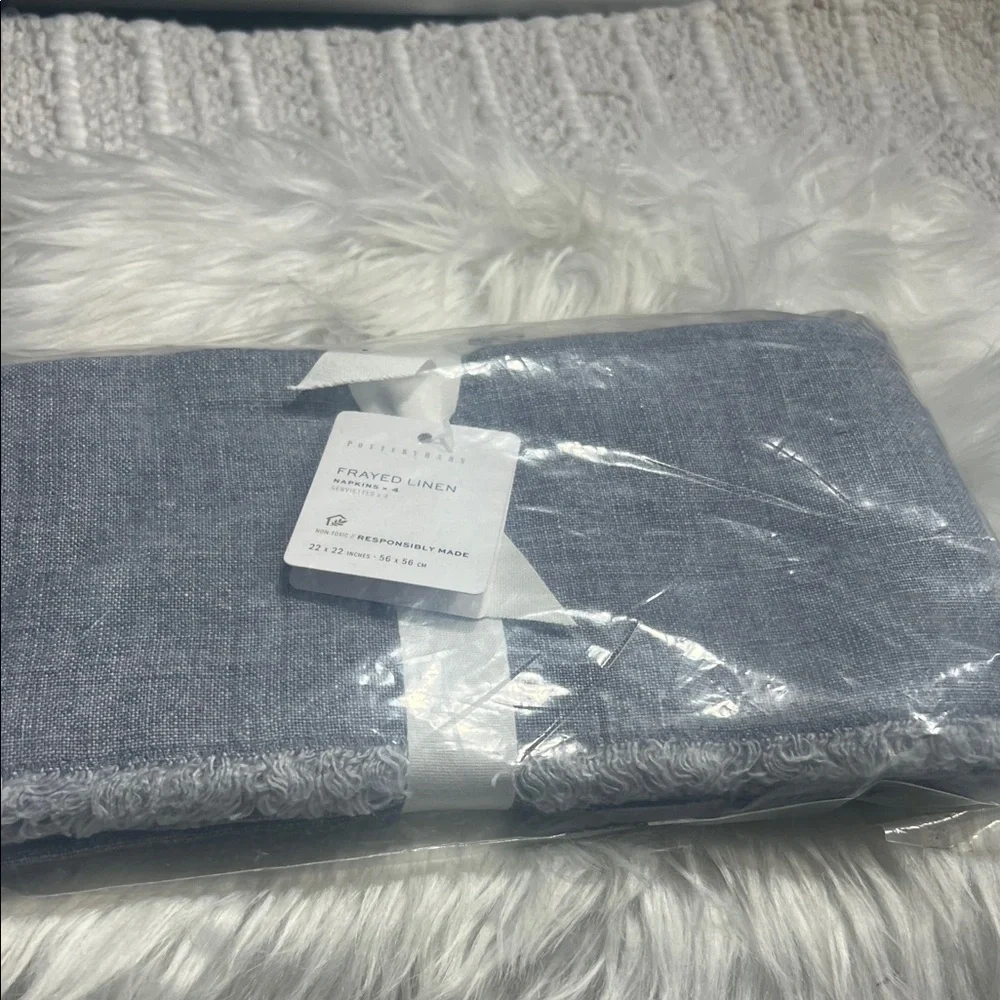 Pottery Barn Frayed Linen Napkins Gray Set of 4 22x22 NWT Table Linens